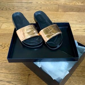 Vince slides with rose gold metallic straps